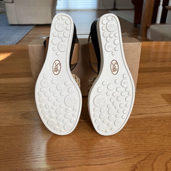 Sofft Wedge Sandals - NWOT (10M) - Picture 4 of 5